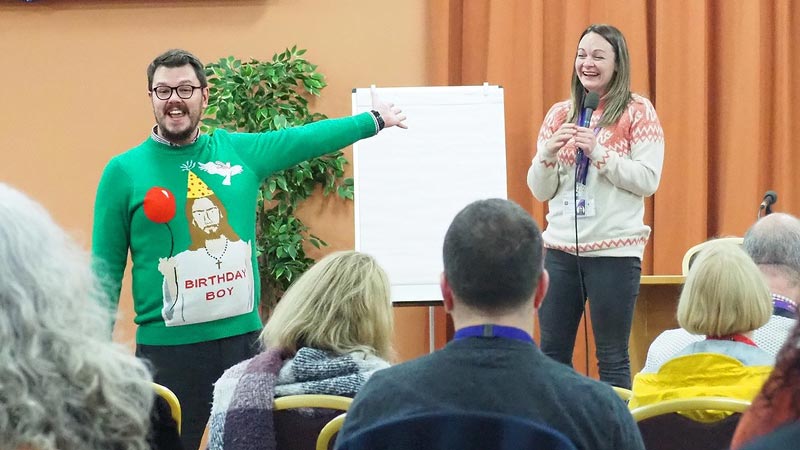Two session speakers in conversation